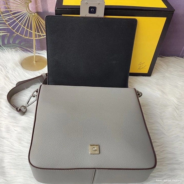 Vintage HOT Messenger Cuoio Grey Romano Leather Fendi Baguette Medium In 0810